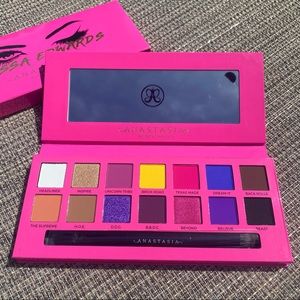 Alyssa Edwards X Anastasia Beverly Hills palette